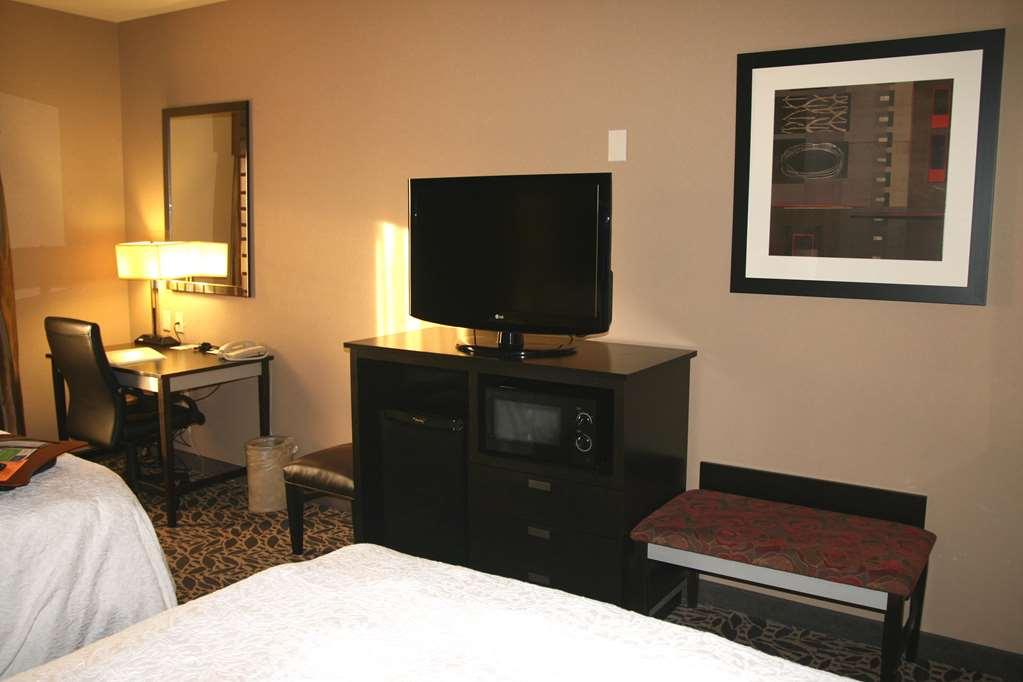 Hampton Inn & Suites Bay City Room photo