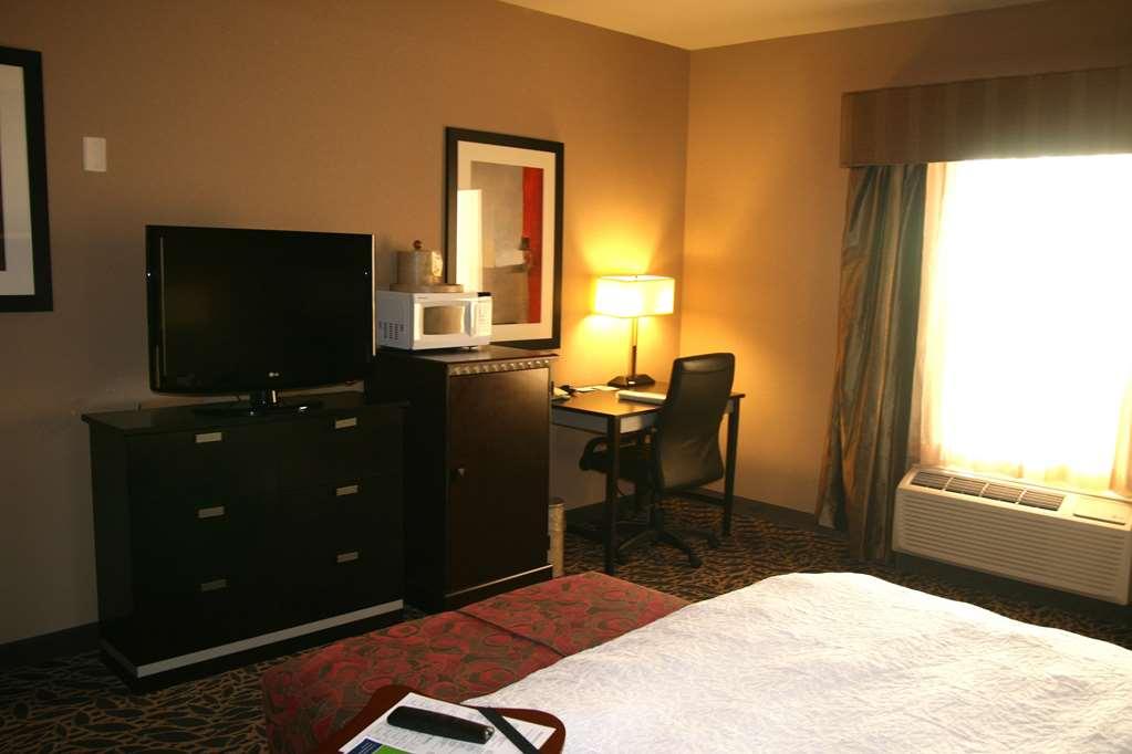 Hampton Inn & Suites Bay City Room photo