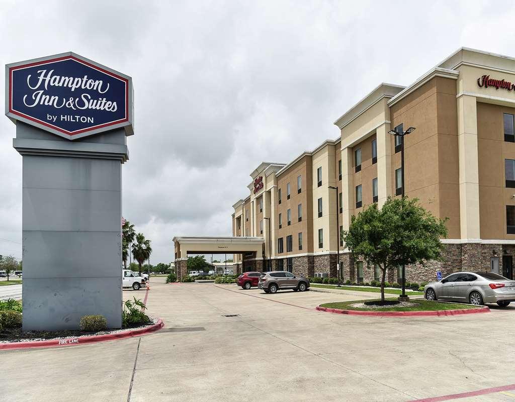 Hampton Inn & Suites Bay City Exterior photo