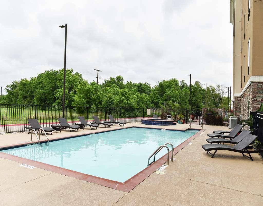 Hampton Inn & Suites Bay City Facilities photo